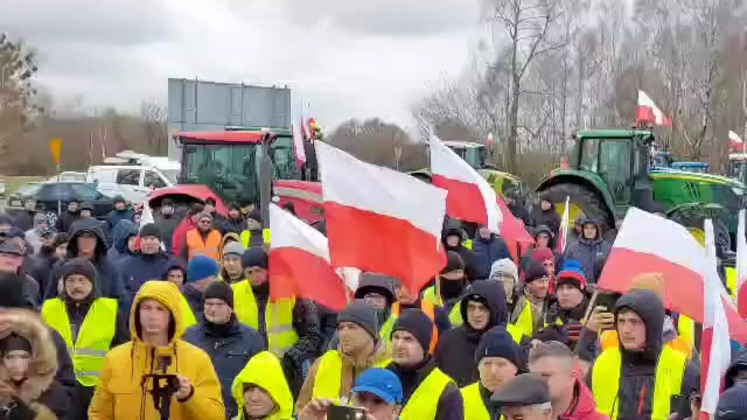 protest-rolnikow-w-okopach-2.mp4