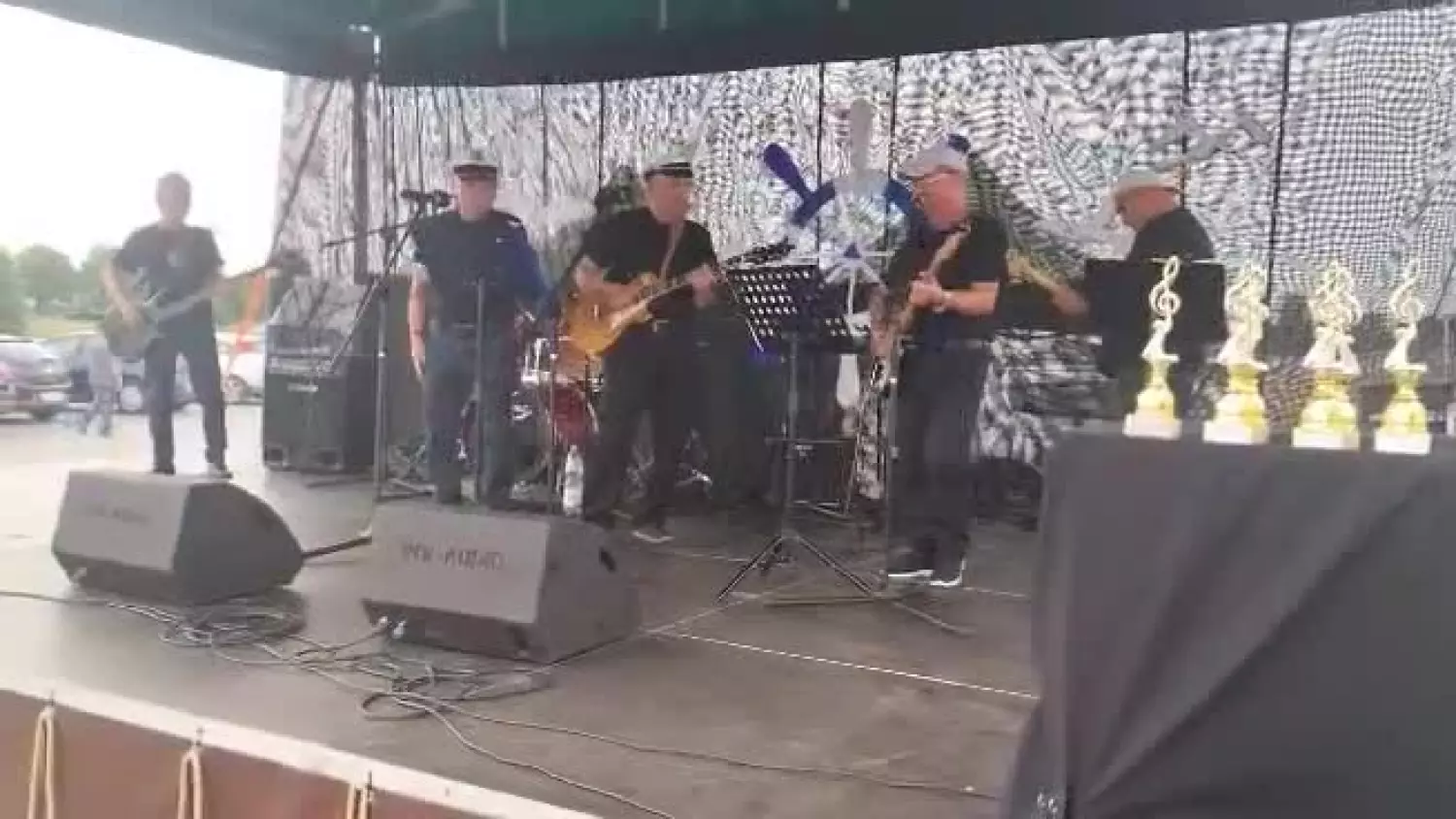 10000000-6626737247364841-8647114410854695336-n.mp4