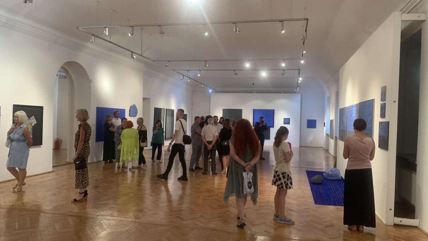 Chełm. Wernisaż wystawy Elżbiety Baneckiej, Iware-Komon 2. Bilet do RYŌAN-JI w Galerii 72 [FILM]