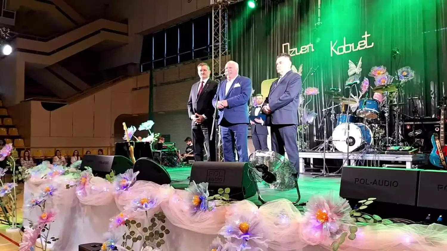 Chełm. Powiatowy Dzień Kobiet. Chłopcy z Placu Broni, Yaroo i Tymon Bitkowski [FILM]