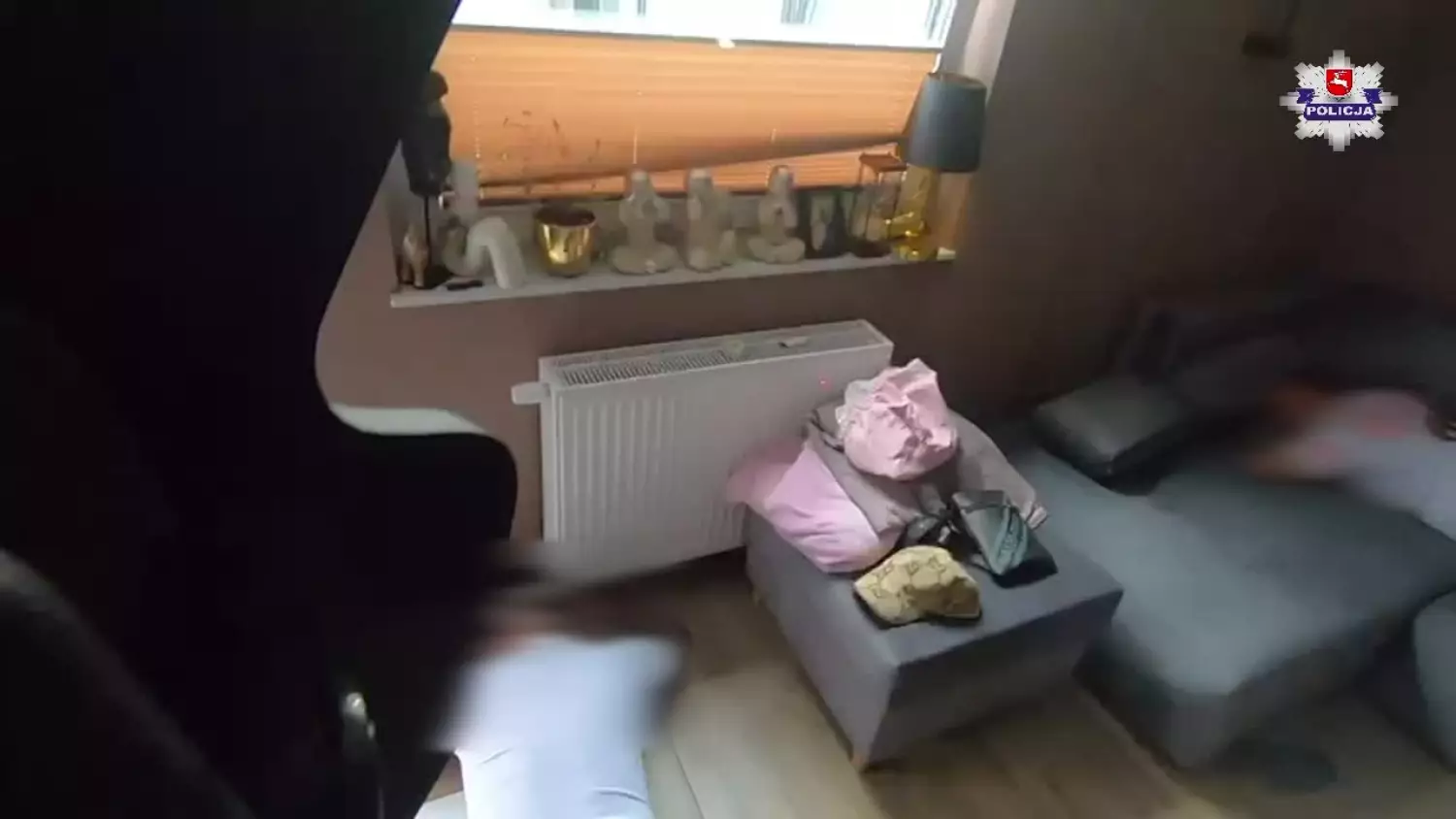 Kontrterroryści wkroczyli do jednego z mieszkań [WIDEO, ZDJĘCIA]