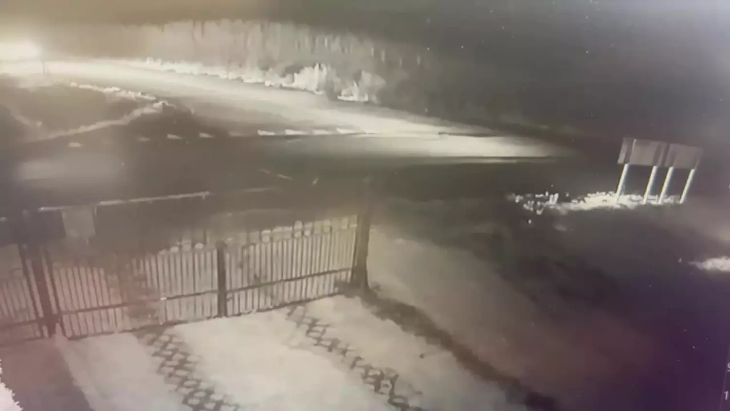 Pijany 23-latek wbił się autem w dom. Grozi mu do 3 lat więzienia [FILM]