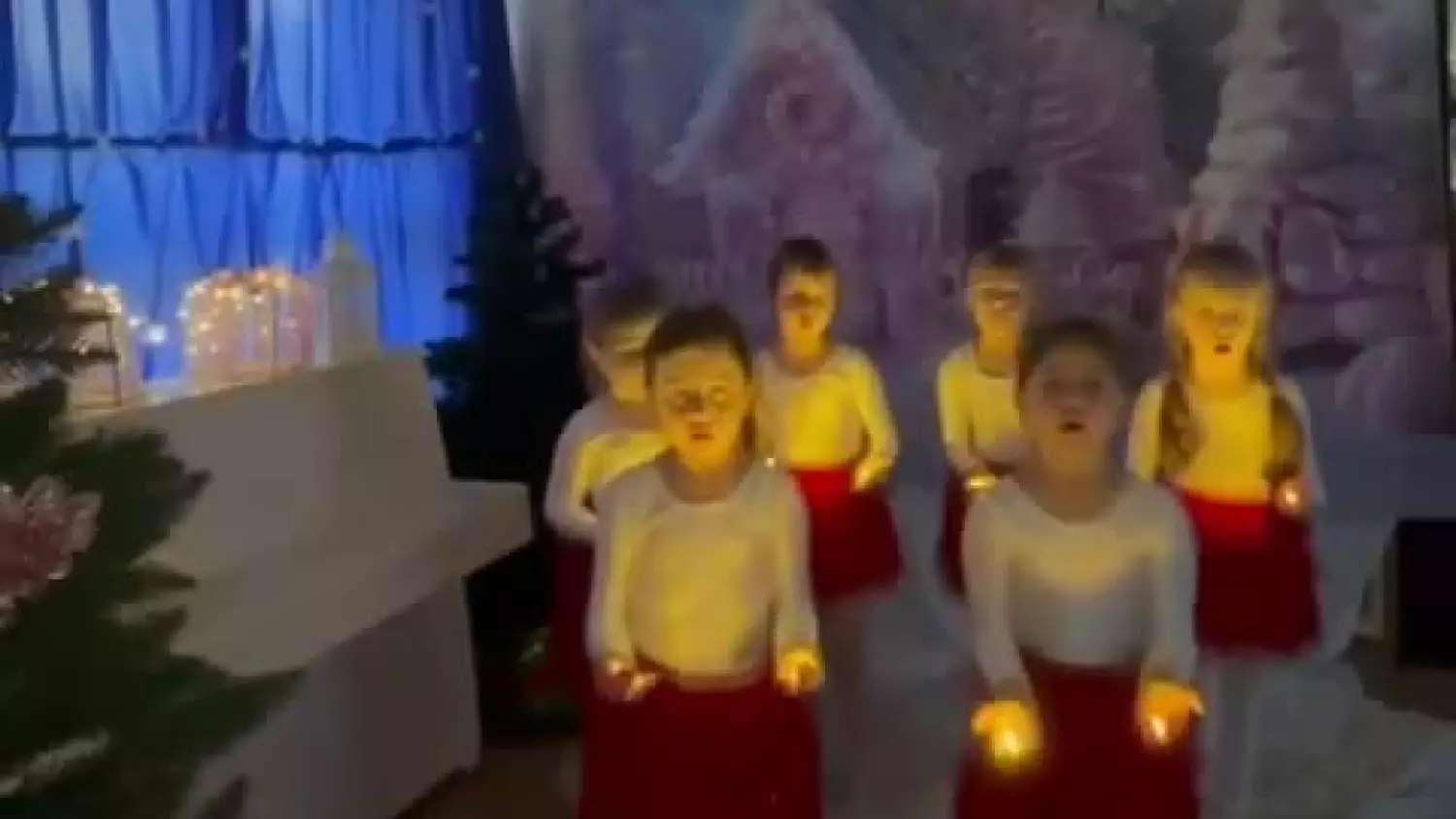 Ina, Tosia, Gaja, Hania, Jagoda i Zuzia, 5-6 lat, Przedszkole Miejskie nr 14 w Chełmie, Świąteczne światełka [FILM]